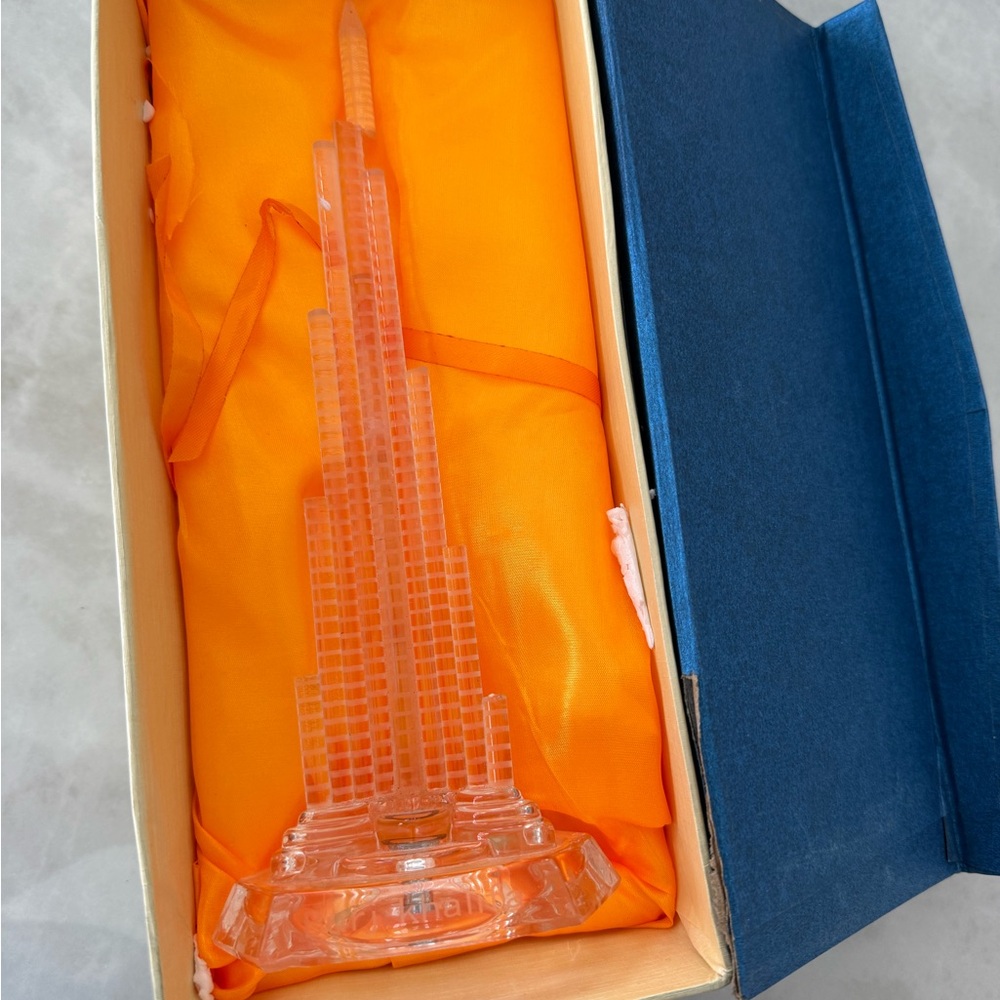 Crystal burj khalifa  Skyscraper Figurine souvenir